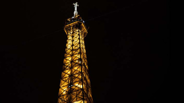 TDF réalise des travaux sur ses installations de diffusion (télévision et radio) de la Tour Eiffel