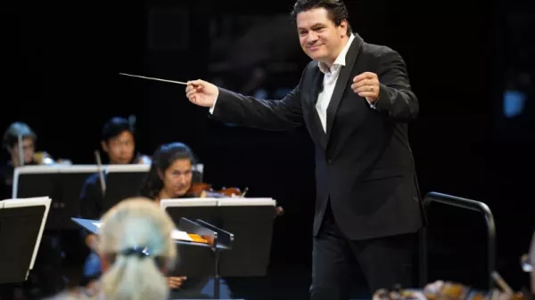 Cristian Măcelaru nommé directeur musical  de l’Orchestre National de France dès la nouvelle saison 2020-2021