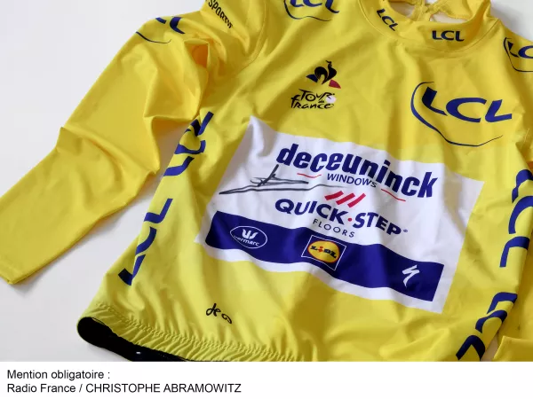 maillot jaune du cycliste Julian Alaphilippe