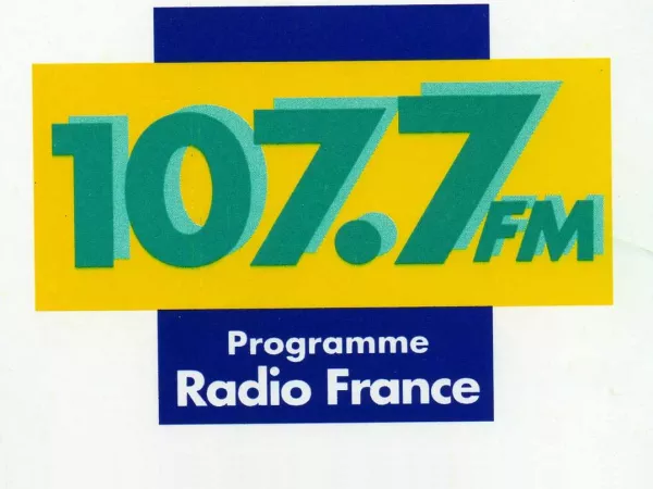 Logo 107.7 FM, programme de radio d’informations routières, 1994